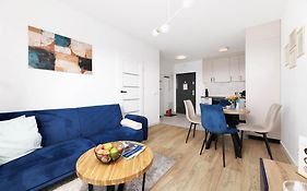 Apartament Brzeziny by Stay&Rest - szybki dojazd i parking